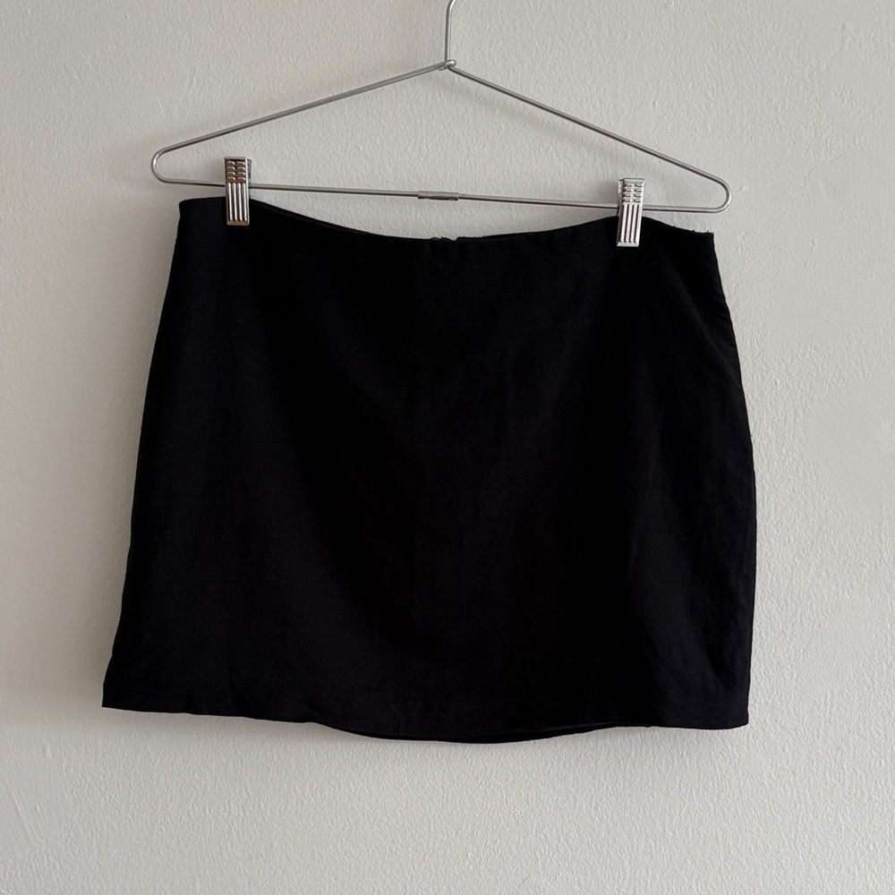 H&M Black Mini Skirt